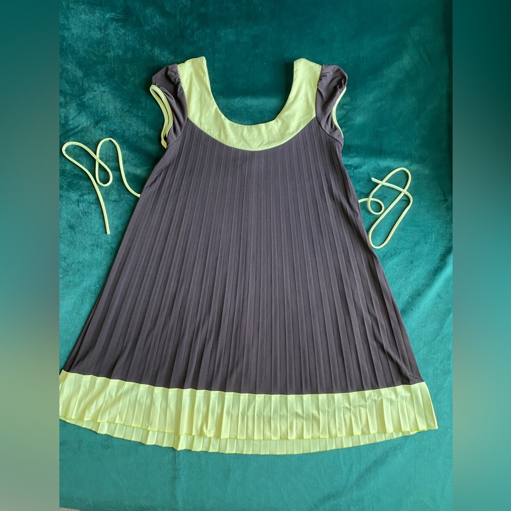 Brown and yellow dress